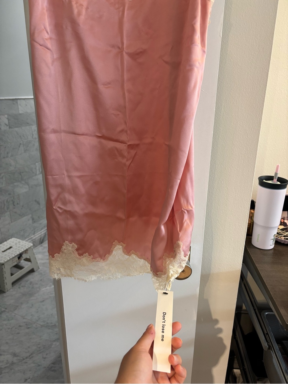 Reformation Emma rose silk dress in carnation NWT - Picture 6 of 8